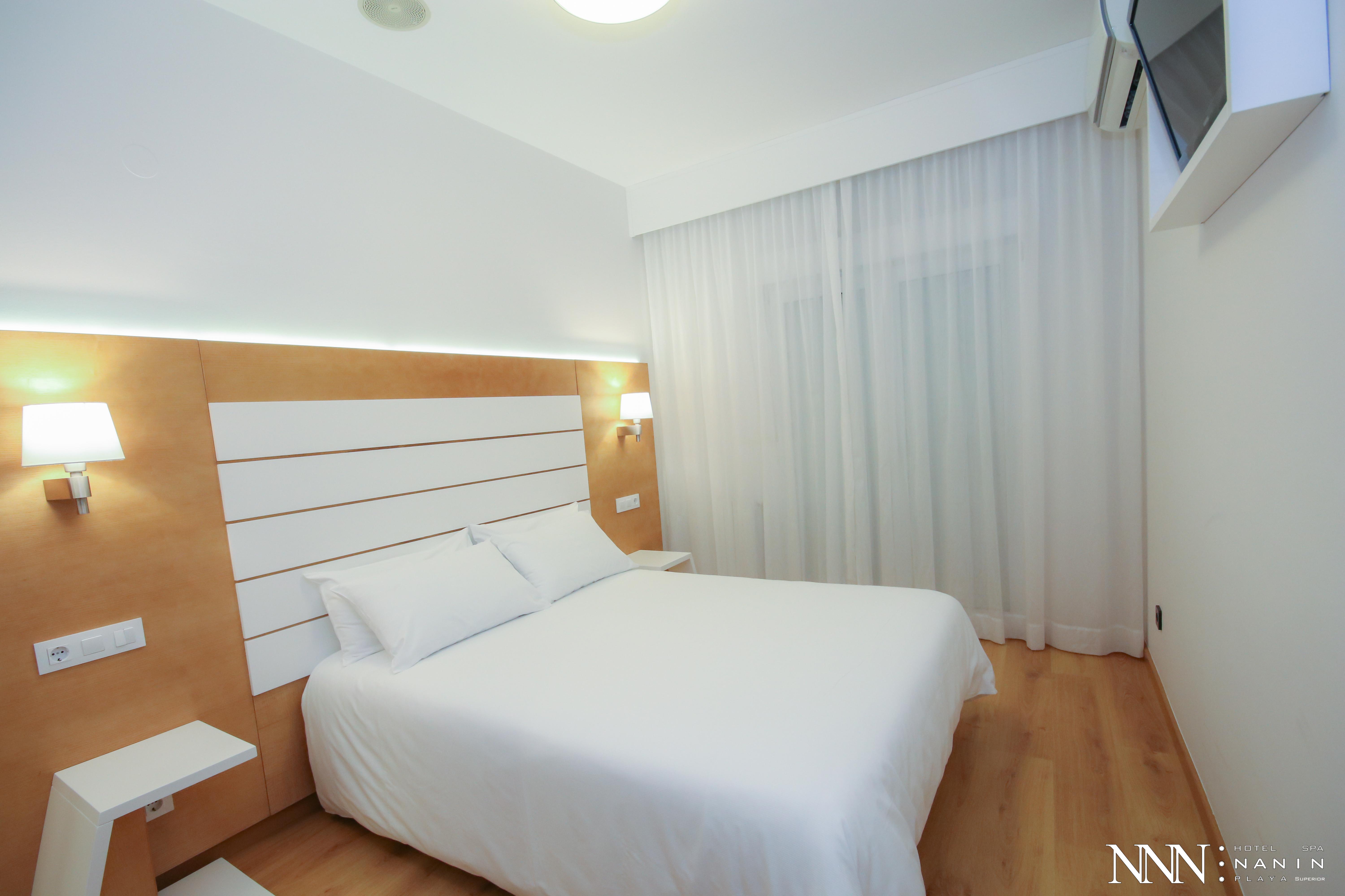 Hotel Spa Nanin Playa Sanxenxo Exterior photo